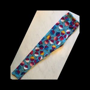 TC Lularoe cupcake leggings